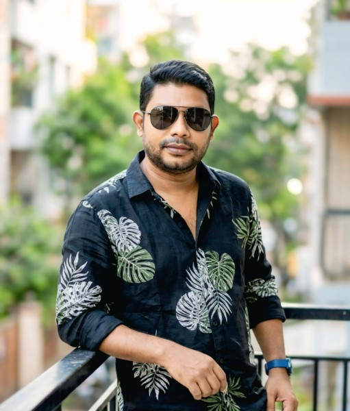 Ishan, 32, Sam Ko