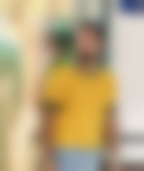 Alvi, 35, Karanganyar