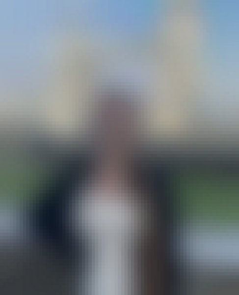 Moritz, 40, India