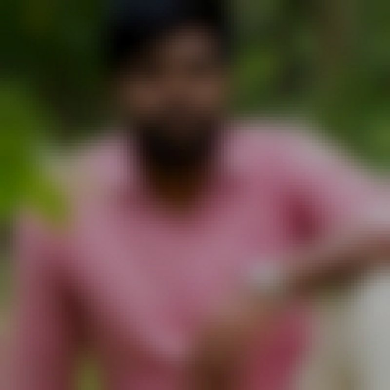 Mubaraq Anik, 29, Encarnacin De Daz