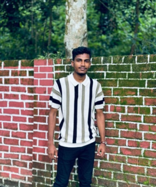 Saikat, 22, Niger