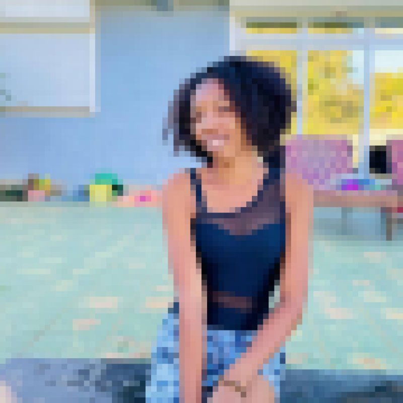 Rihanna, 25, Zwiyah