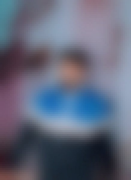 Faysal, 30, Australia