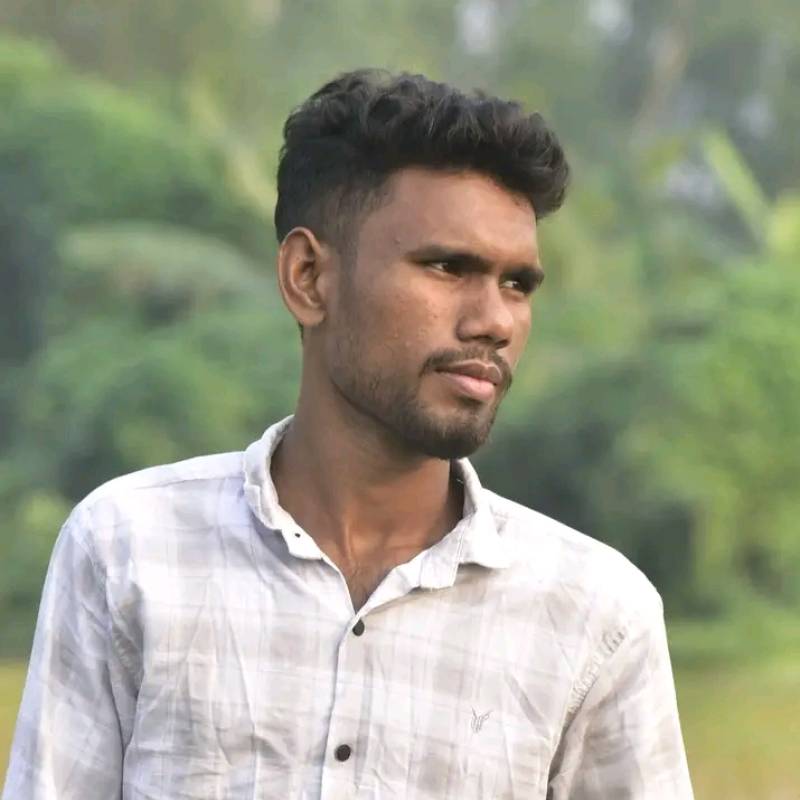 AB KARIM, 24, Glanerbrug
