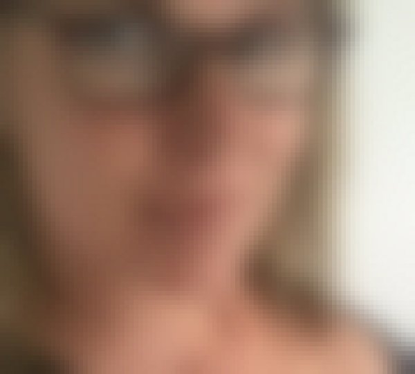 Sophie, 40, Pantukan