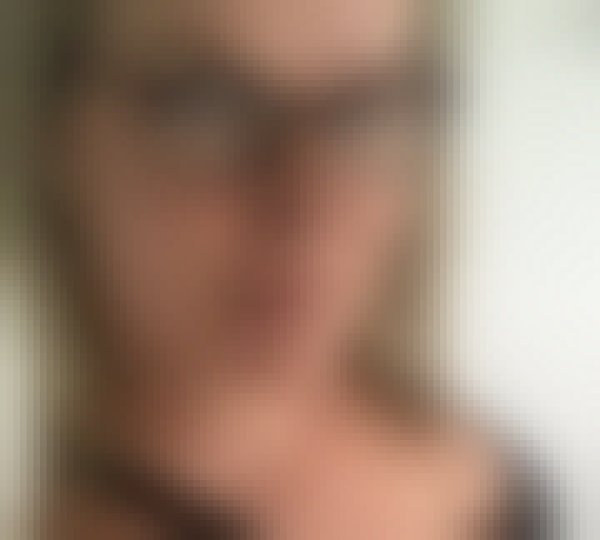 Sophie, 40, Pantukan