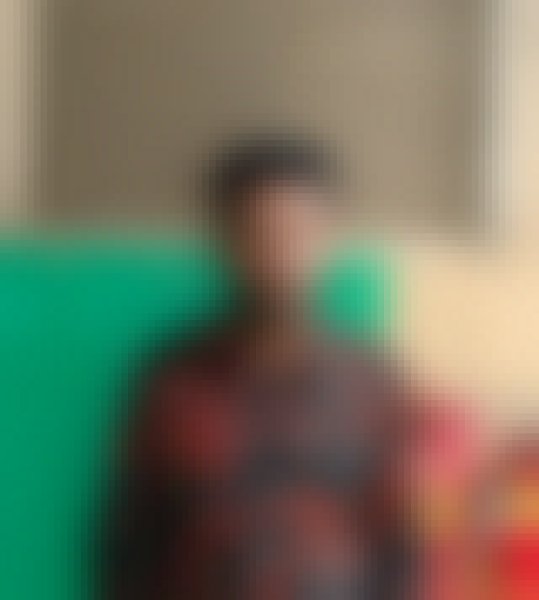 Adnan sami, 21, Corinto