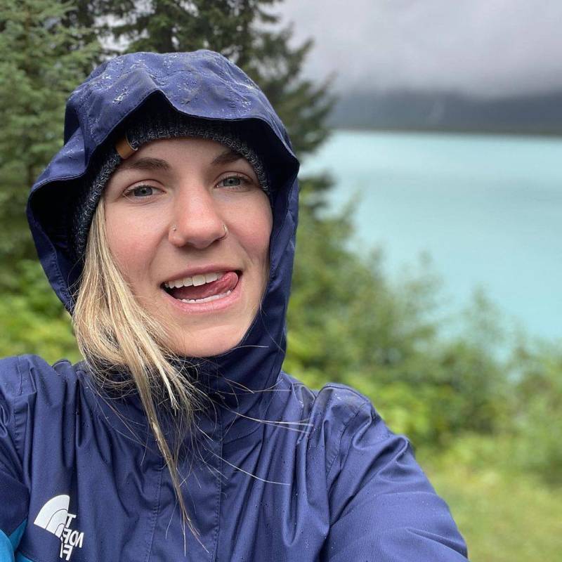 Eva Elfie, 46, Gajapati