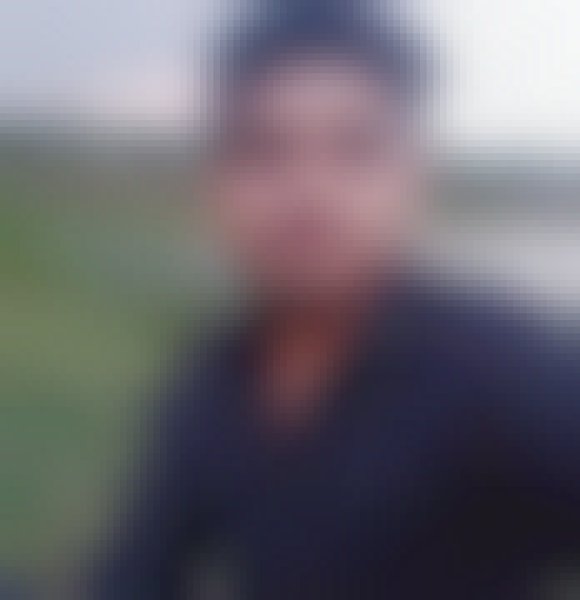Aly, 31, Shamgarh