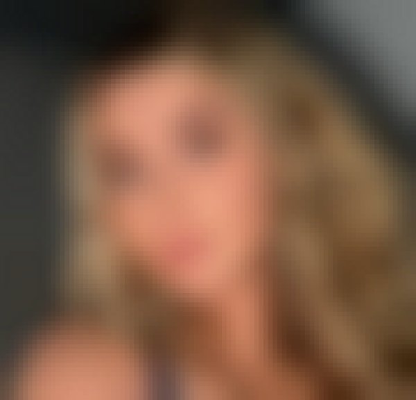 Maddie, 32, Saada