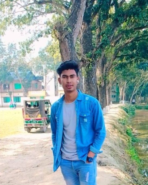 MdMunna, 22, Lima