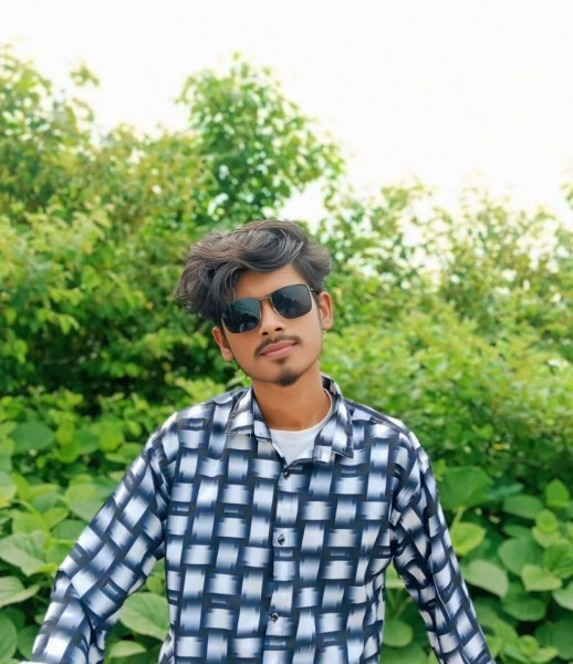 MD ROHIT, 19, La Palma