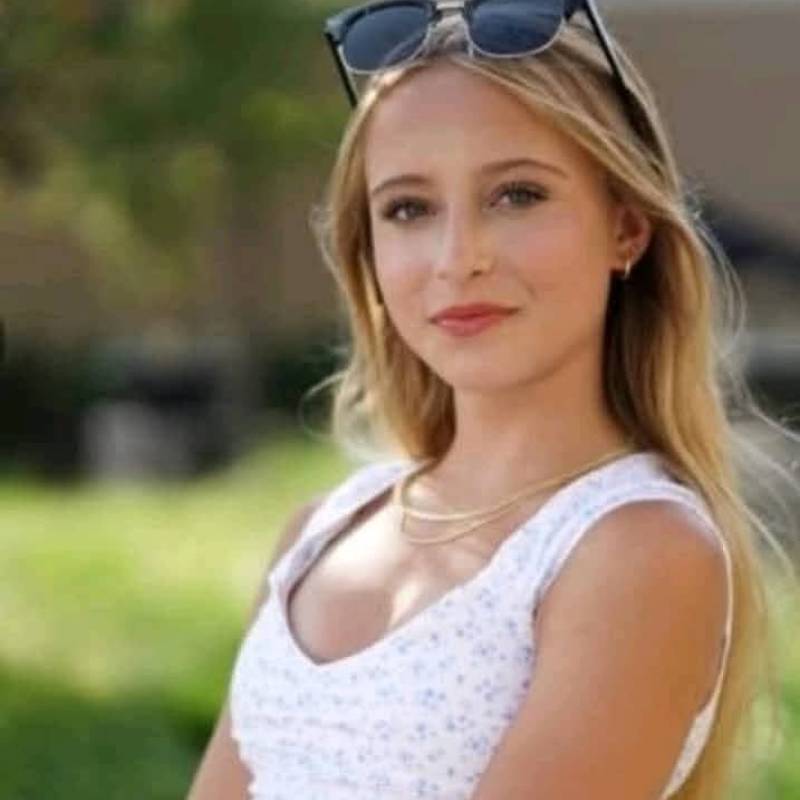 Caliee, 27, Genas