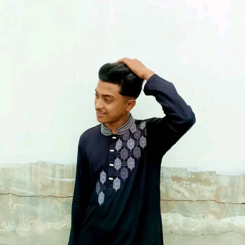 EMON, 21, Warrenho