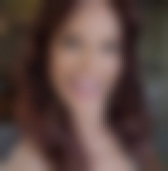 Elizabeth, 41, Borna