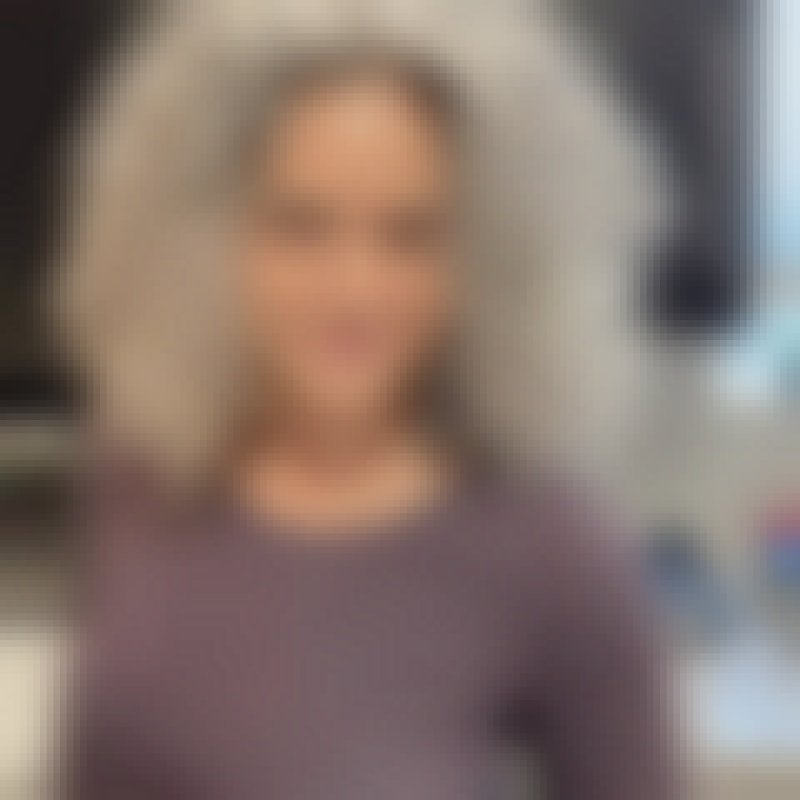 Victoria, 46, Pilar
