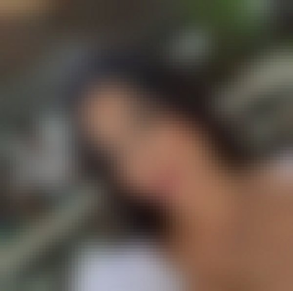 Mia Lavender, 33, Germany
