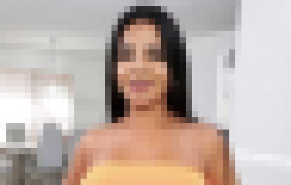 Kimsbelford, 30, Sociedad