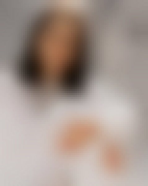 Vale, 48, Zuhrah