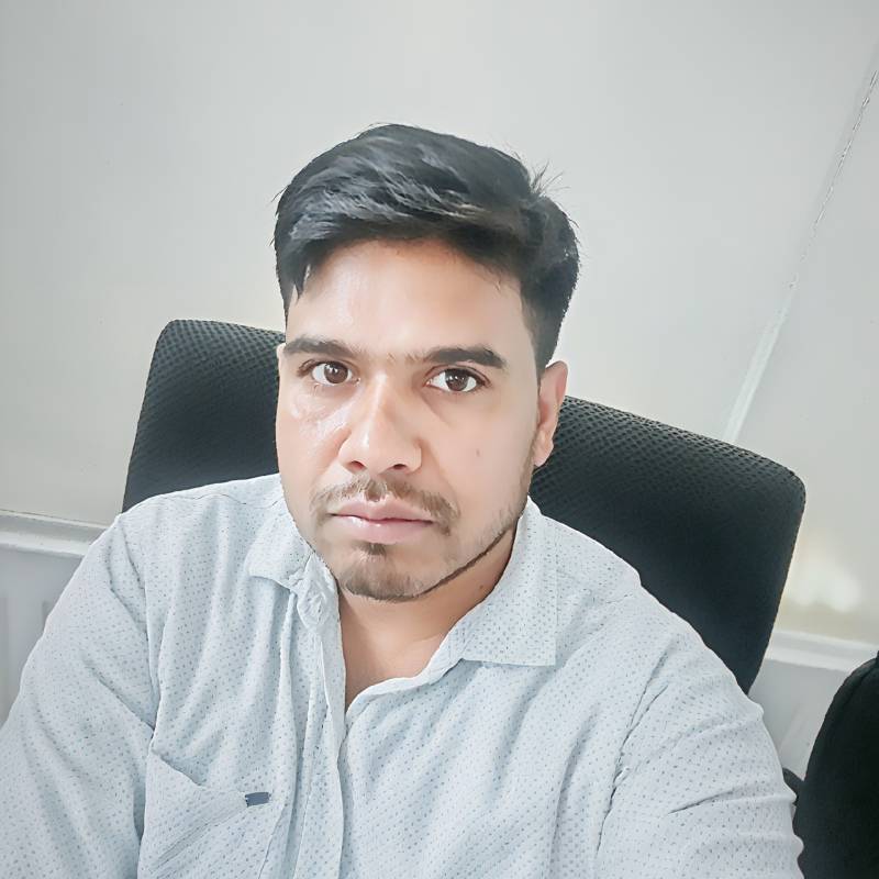 Shuvo, 29, North Lincolnshire