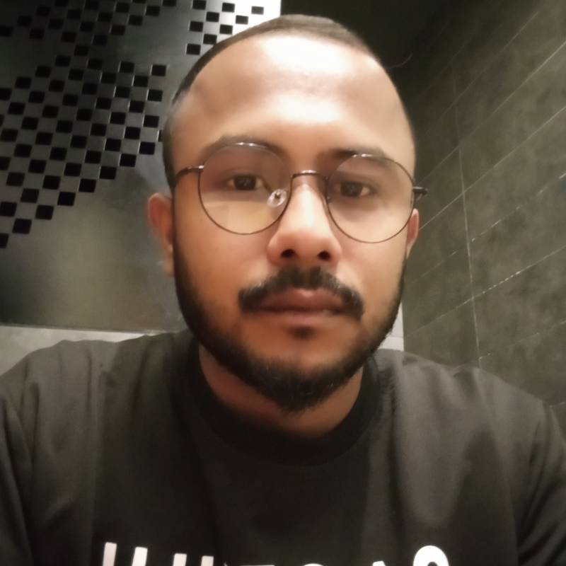 ariya, 28, Armazm