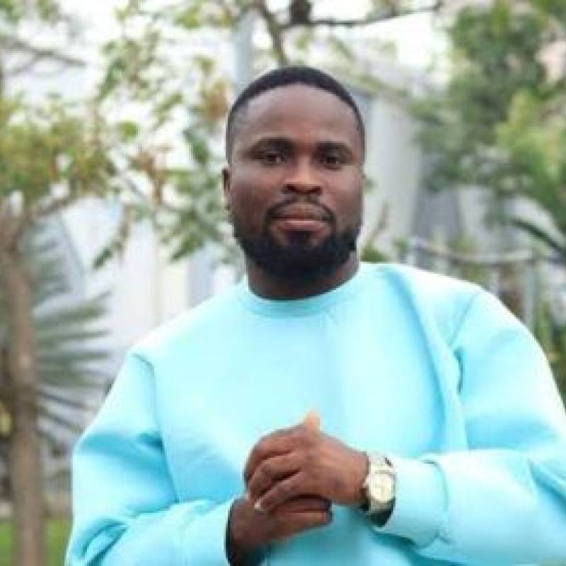 E ma, 28, Breuillet