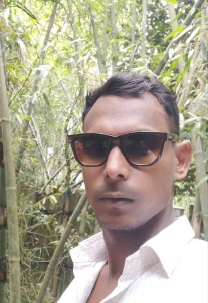 Alom, 25, Glyfda