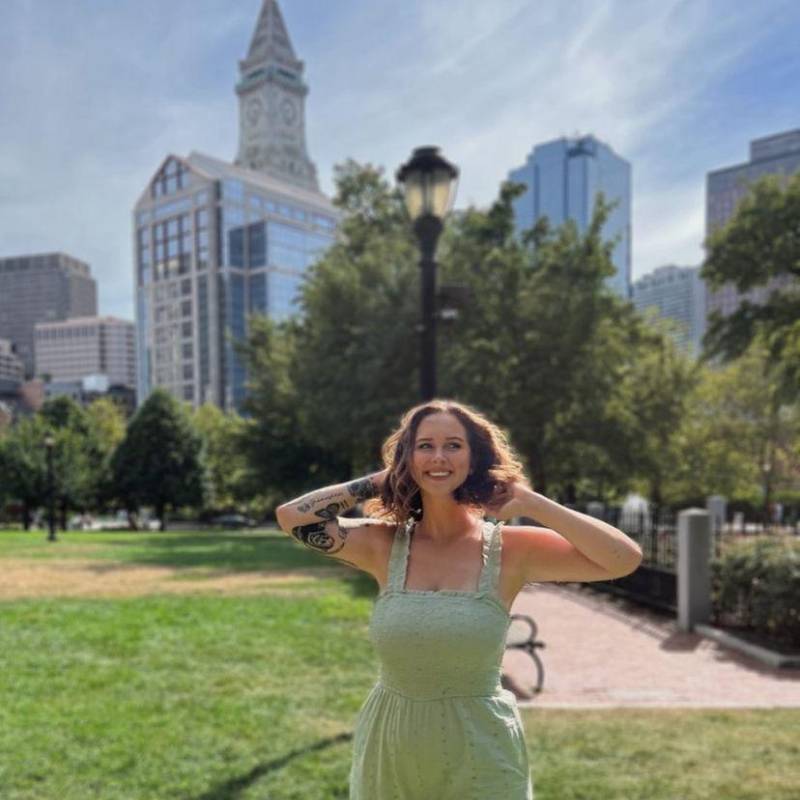 Alexandria, 30, Maharajgani