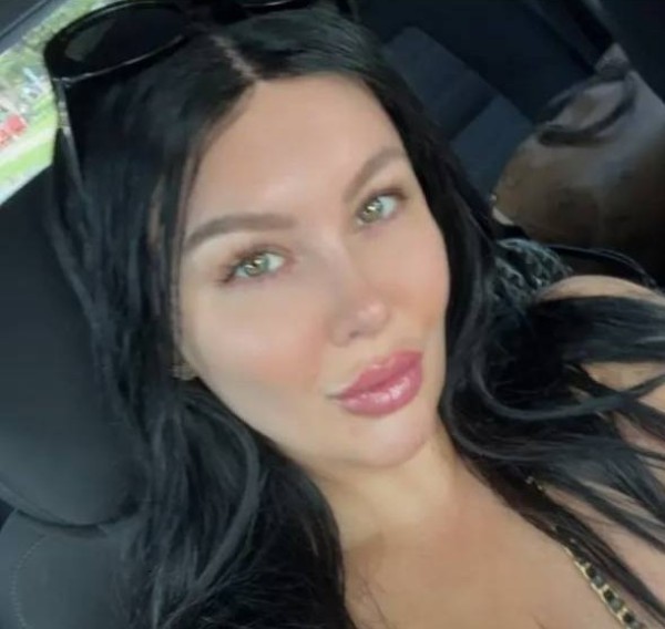 Meli Rowland, 36, Center