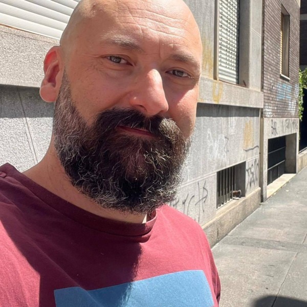 Matvey, 45, Eysines