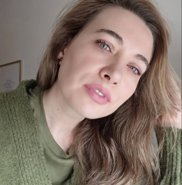 Sarah, 43, South Africa