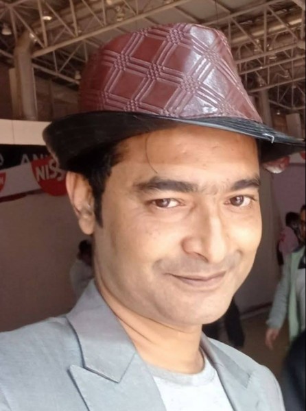 Mahadi, 40, Ernagdem