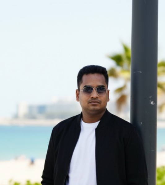 Akash, 30, Capellen