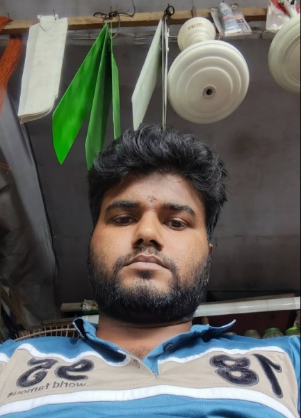 Santo, 24, Hardoi