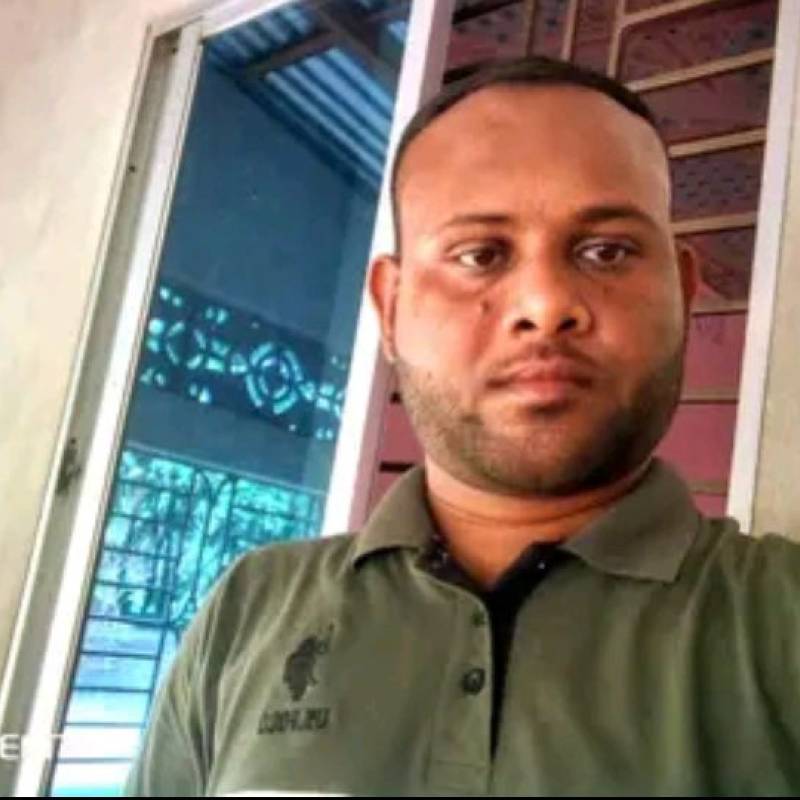 Shejnur, 32, Asuke