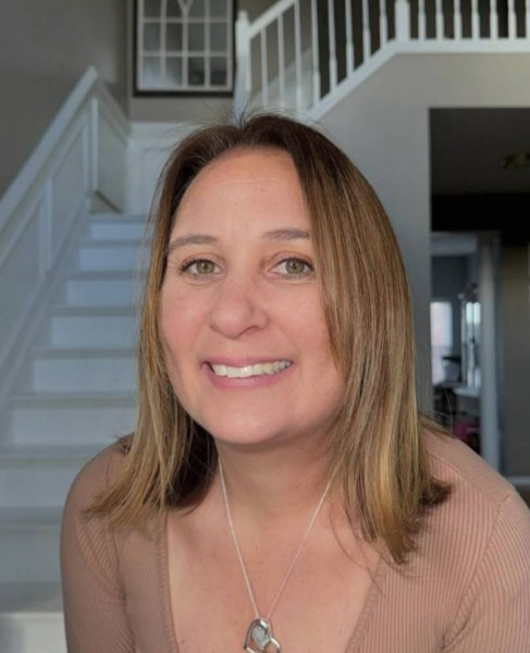 Emilia, 35, Bettioua