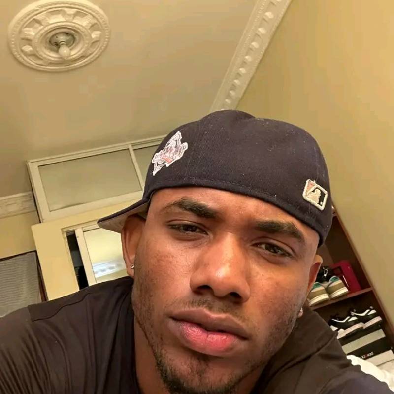 Isaac, 38, Caracas