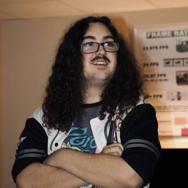 Zander, 20, Kuwaiti City