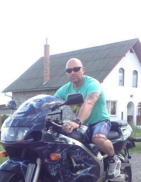 Antonio, 51, Akbez