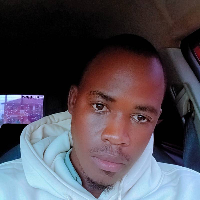 Lucas256, 28