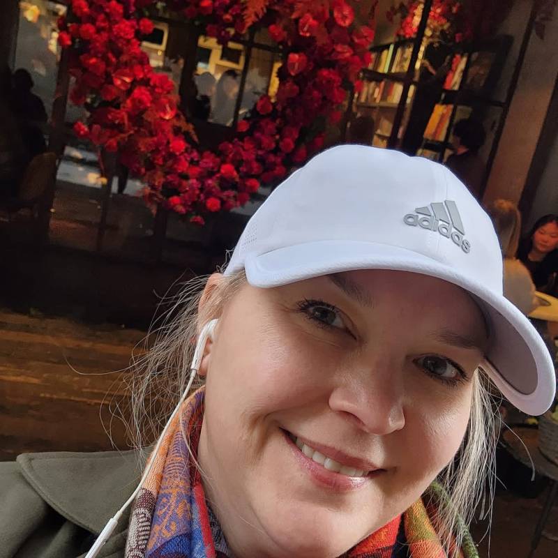 Ariana, 42, Waltham