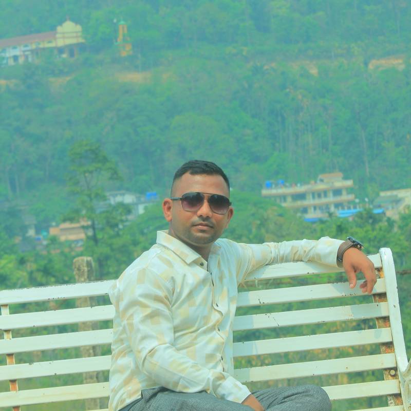 Oshit, 34, Hyach