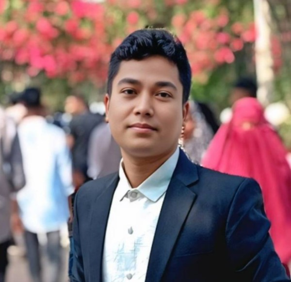 Dipto, 27, Boston