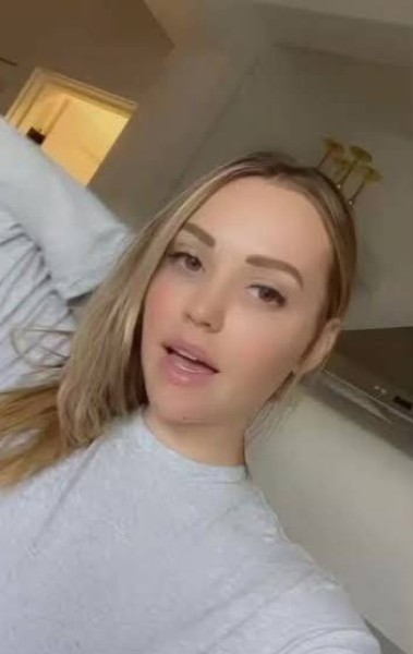 Florence, 25, Thala