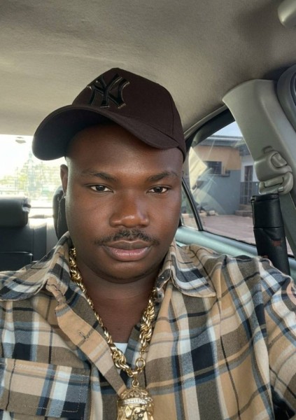 Lester, 31, Mahalgaon
