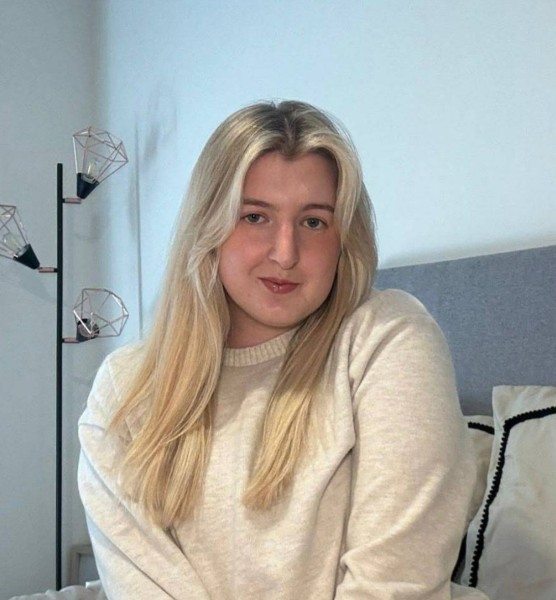 Amie, 36, Aucena