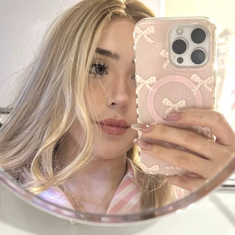 Aurora Bennett, 30, Banbridge