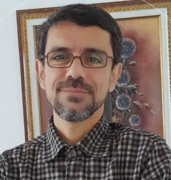 Ramtin, 49, La Cruz
