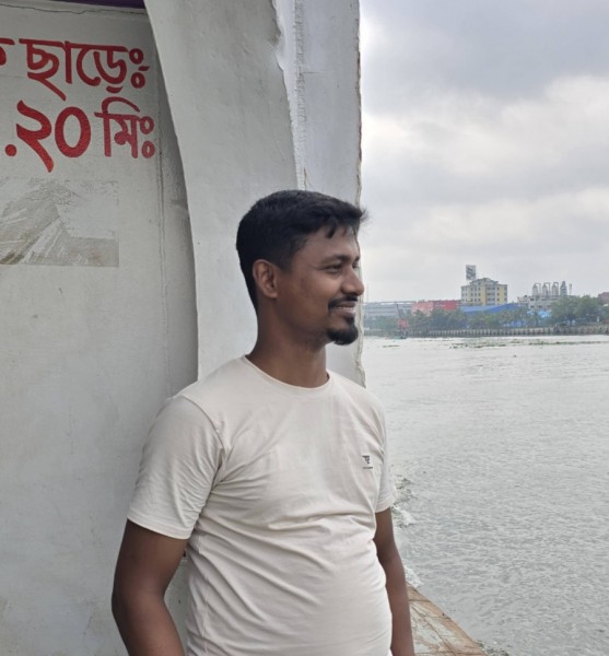 MONIR, 25, Mumbai