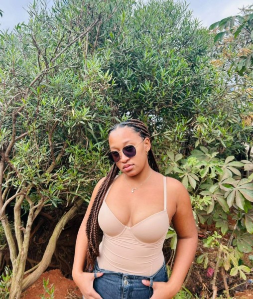 Mellanie, 22, Murtazabad